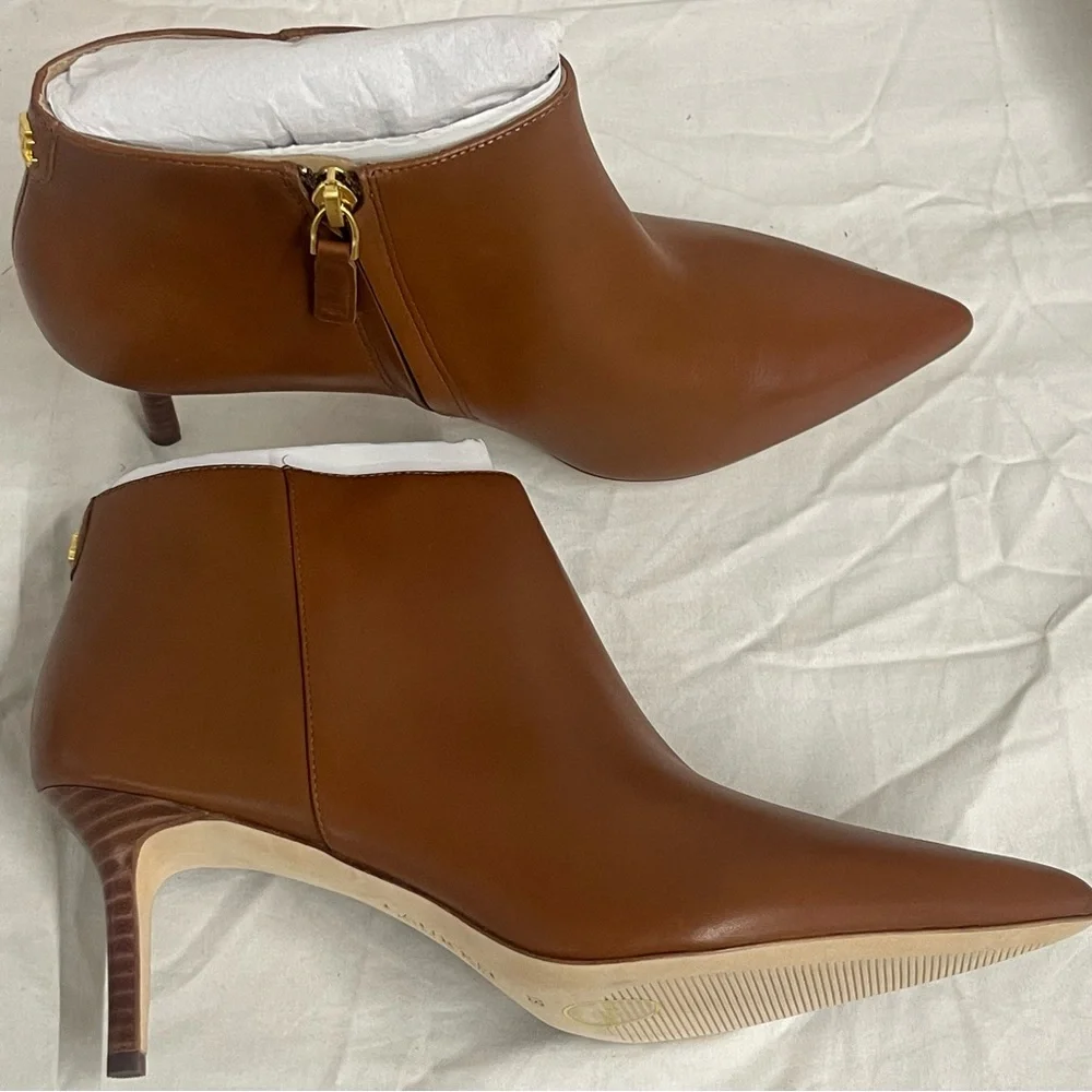 Stylish Ralph Lauren Tan brown Leather Ankle Booties size 10B
.R14 - Picture 5 of 8